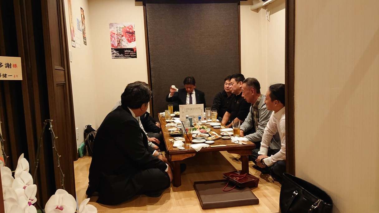 新年のご挨拶と2019年忘年会の様子！